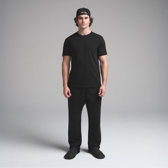 Skims Short Sleeve Crewneck Black Tee - Picture 1 of 7